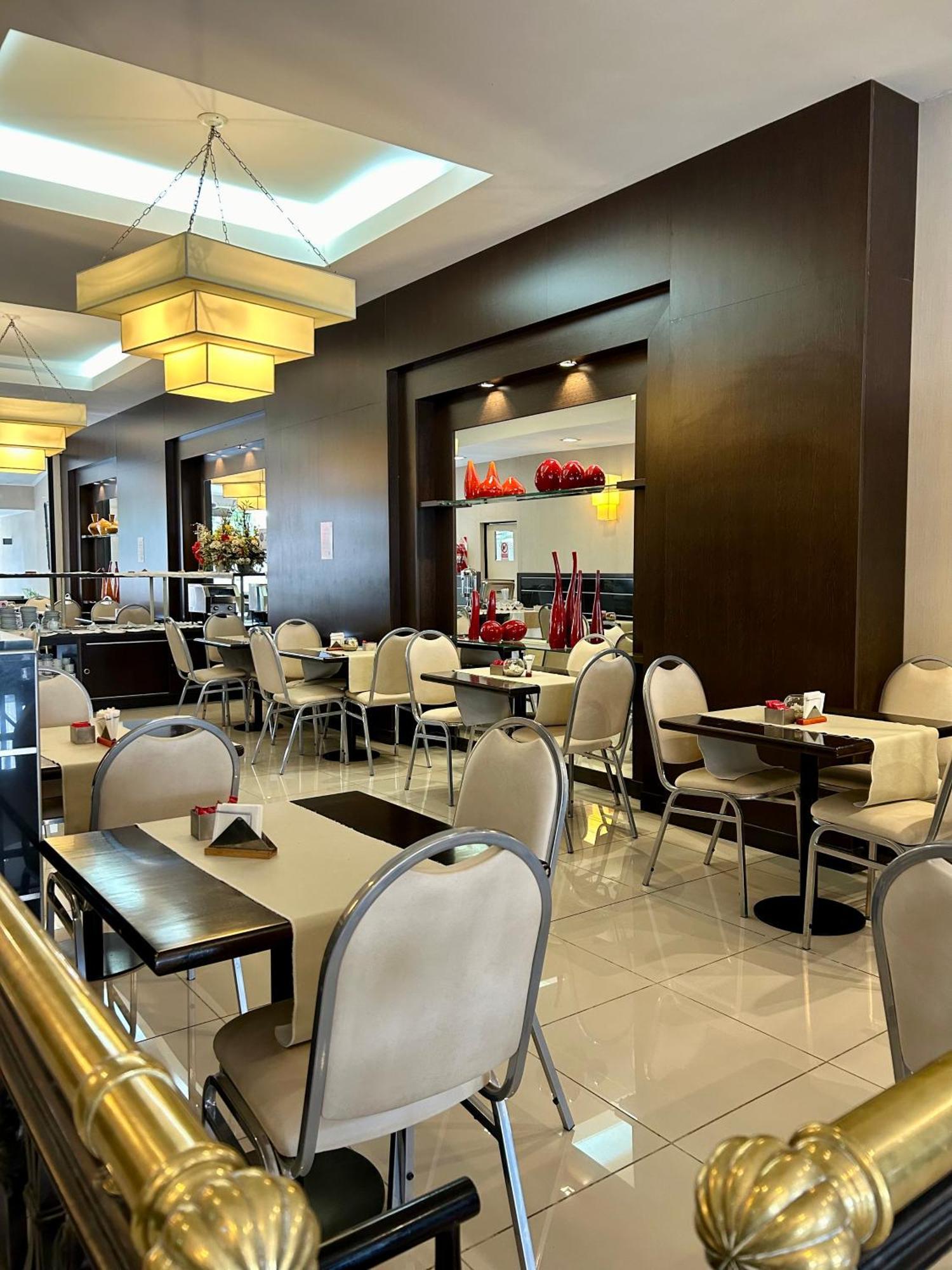 Condado Hotel Casino โกยา ภายนอก รูปภาพ